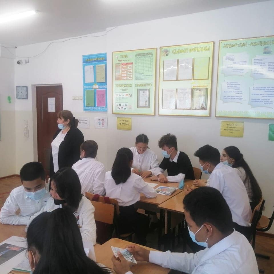 Елбасы  күніне арналған 1-11 сыныптарда "Елі сүйген, елін сүйген Елбасы" тақырыбында сынып сағаттары өткізілді.